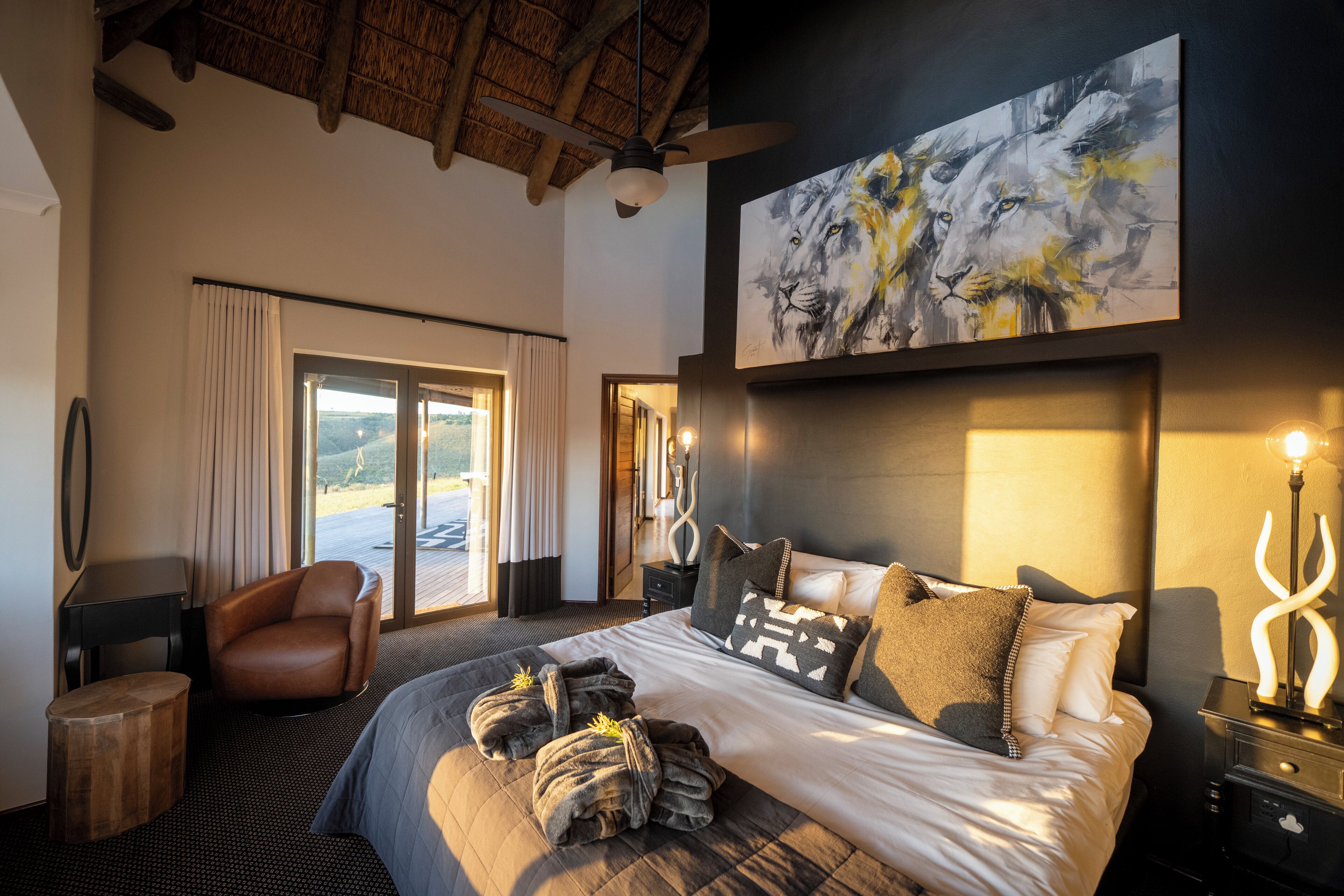 Black Rhino House | Premium bedding, down comforters, minibar, in-room safe