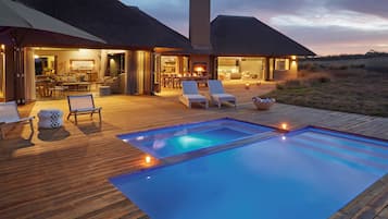 Luxury Villa (Ulubisi) | Living area