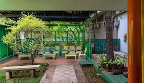 Children’s play area – outdoor