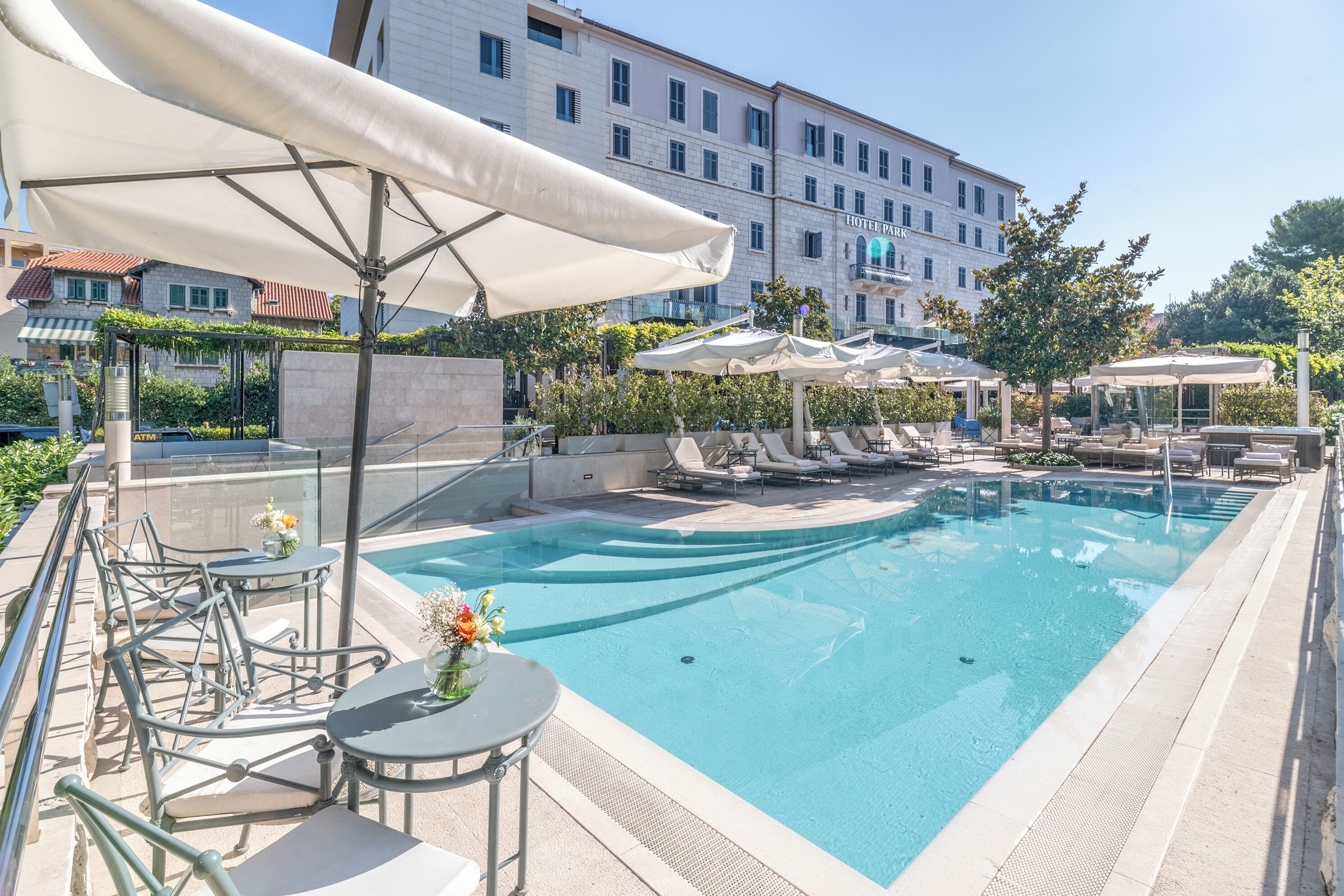 outdoor pool, pool loungers