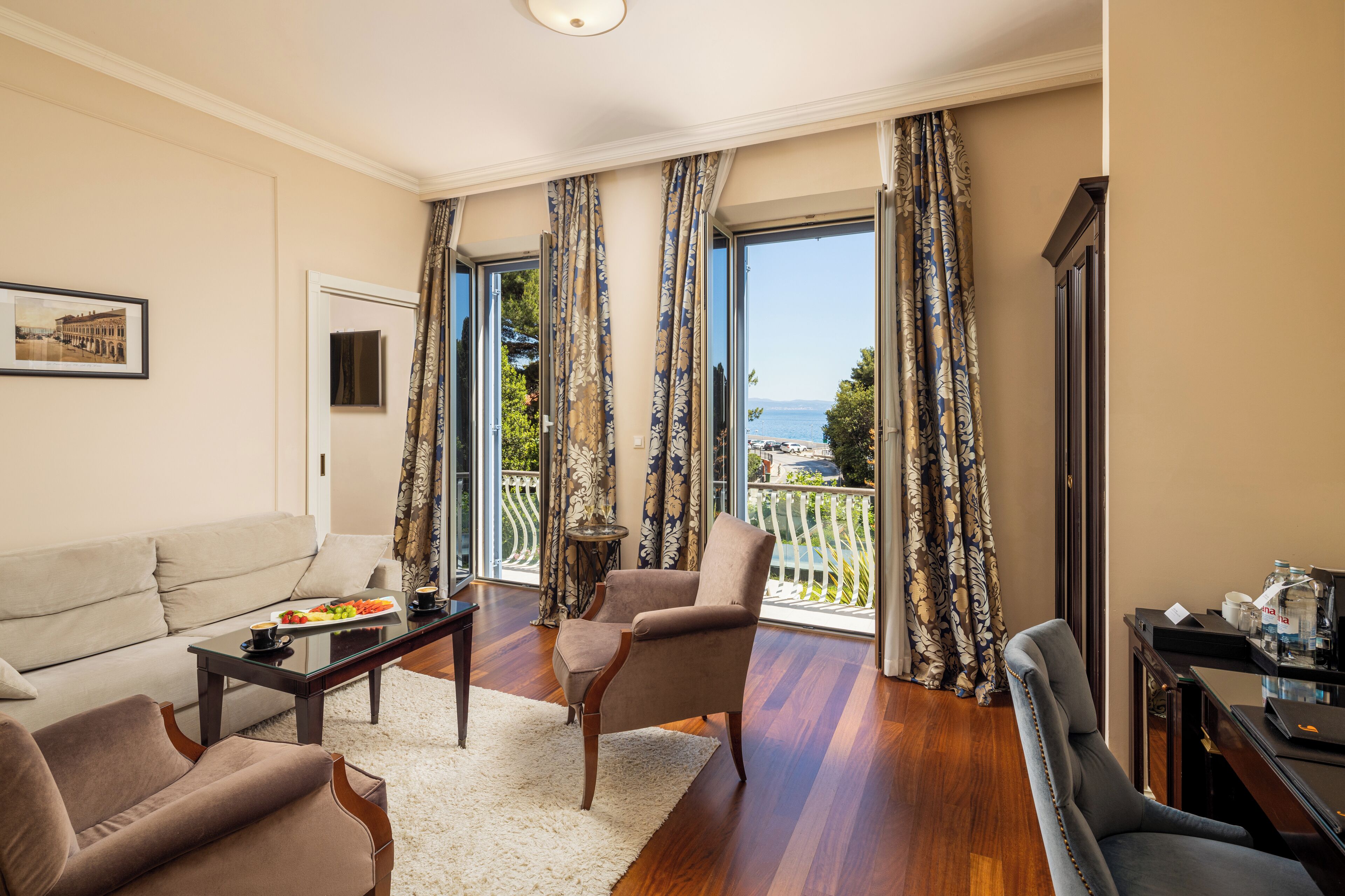 Suite – executive | Allergitestet sengetøy, minibar, safe på rommet og skrivebord