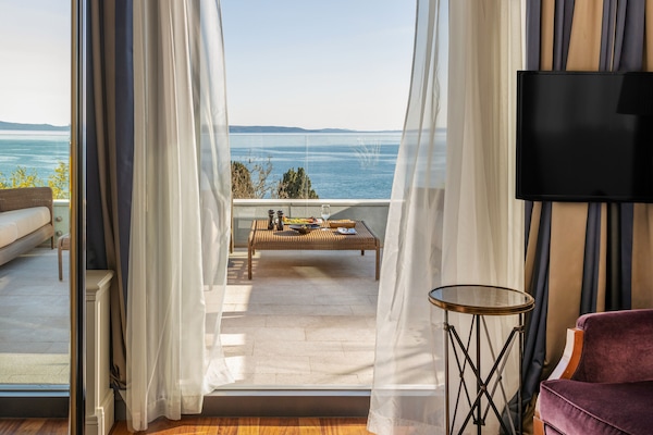 Junior Suite (panoramic view) | View from room