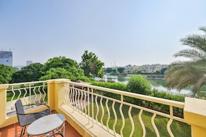 Villa Familiale, 4 chambres, vue lac | Vue depuis le balcon