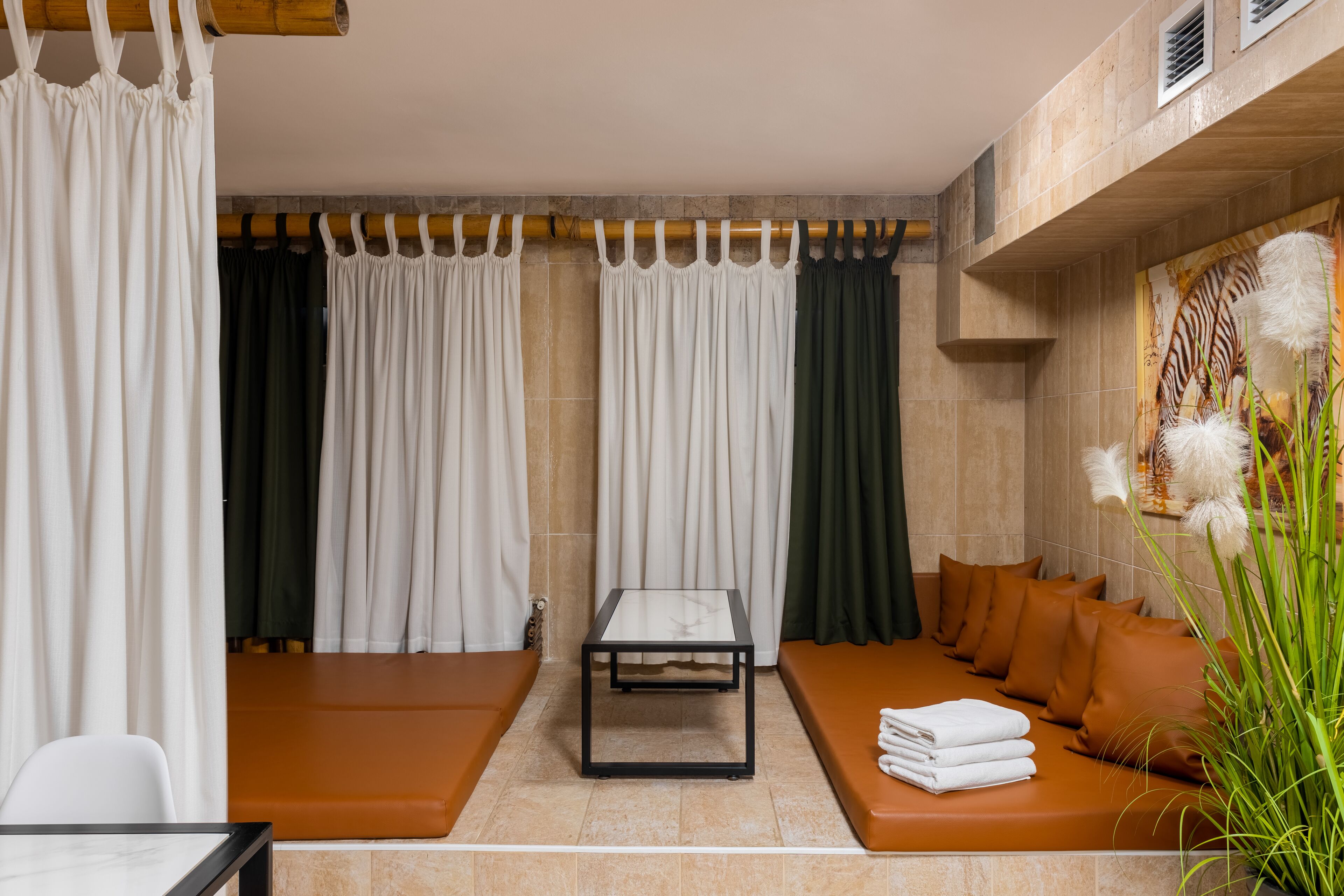 turkish bath/hammam, thai massages, massage/treatment rooms