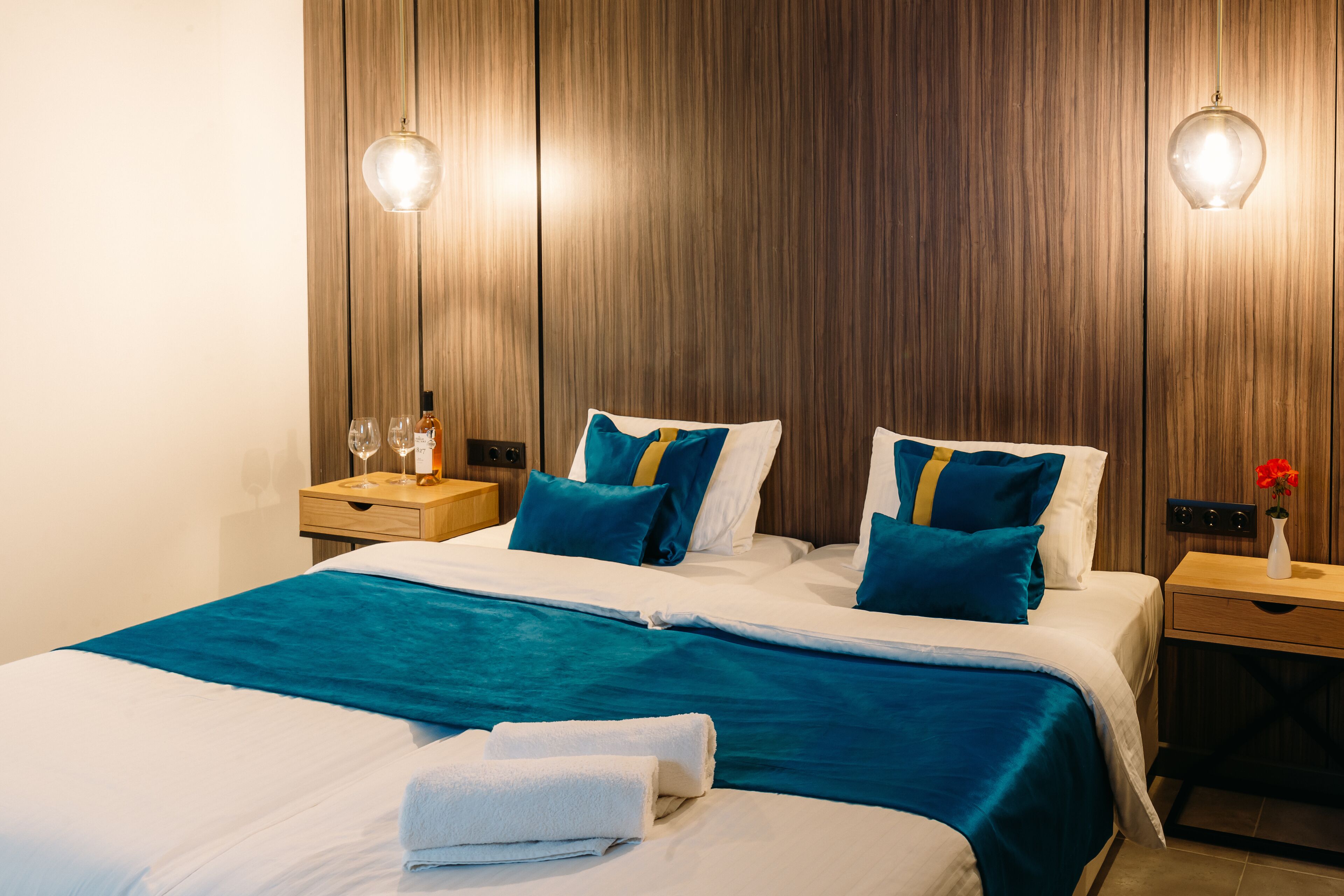 1 bedroom, premium bedding, minibar, in-room safe