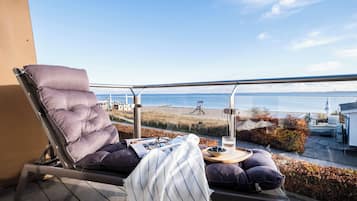 Junior Suite, Sea View, Beachside (Loggia) | Pemandangan balkoni