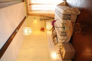 标准房 | 埃及棉床单、Select Comfort 床、办公桌、遮光窗帘