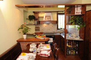 包含每日自助早餐