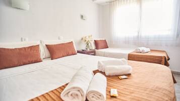 Triple Room | Internet, bed sheets