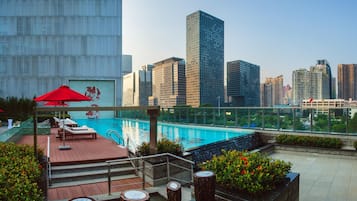 Outdoor pool, pool loungers