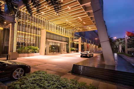 Exterior. Hilton Shenzhen Futian