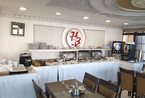 تناول الطعام