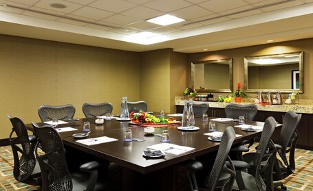 Hilton Garden Inn Washington DC U.S. Capitol - Image 33