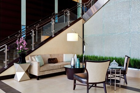 Hilton Garden Inn Washington DC U.S. Capitol - Image 9