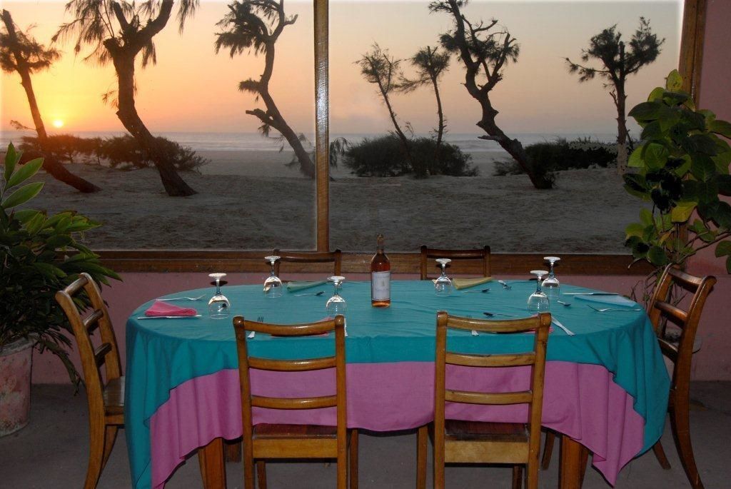 아침 식사, 점심 식사 및 저녁 식사 제공