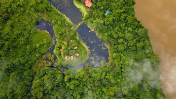 المنشأة من الخارج