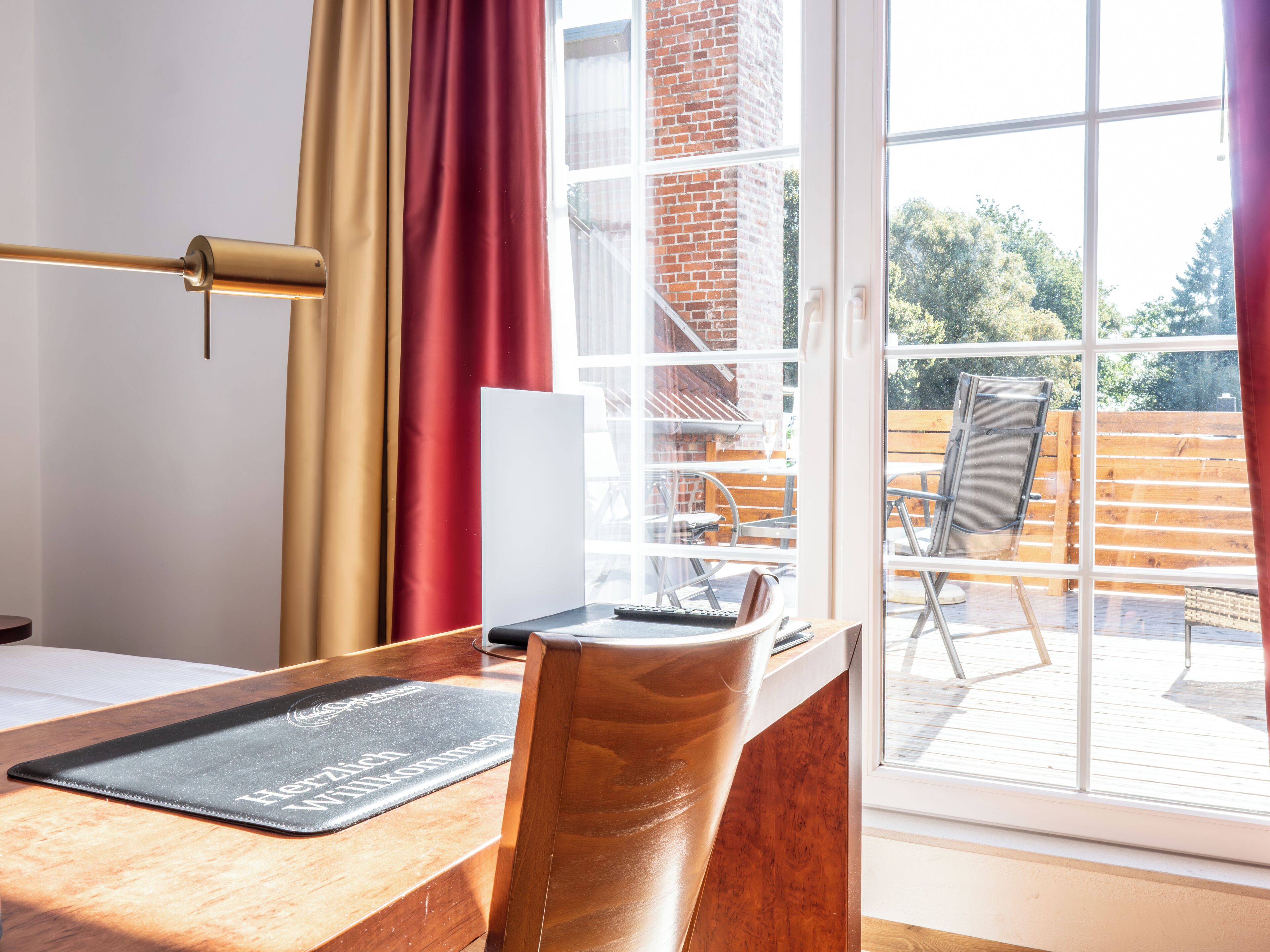 Comfort Double Room | Hypo-allergenic bedding, in-room safe, desk, laptop workspace