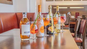 Bar (in der Unterkunft)