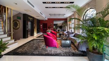 Sala de estar en el lobby