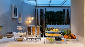 Tägliches inbegriffenes Frühstücksbuffet