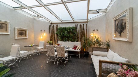 Biz Cevahir Hotel Sultanahmet - Image 1