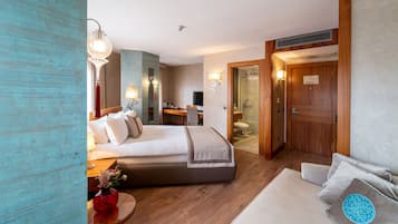 Minibar, in-room safe, desk, soundproofing