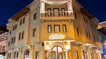 Fachada de la propiedad