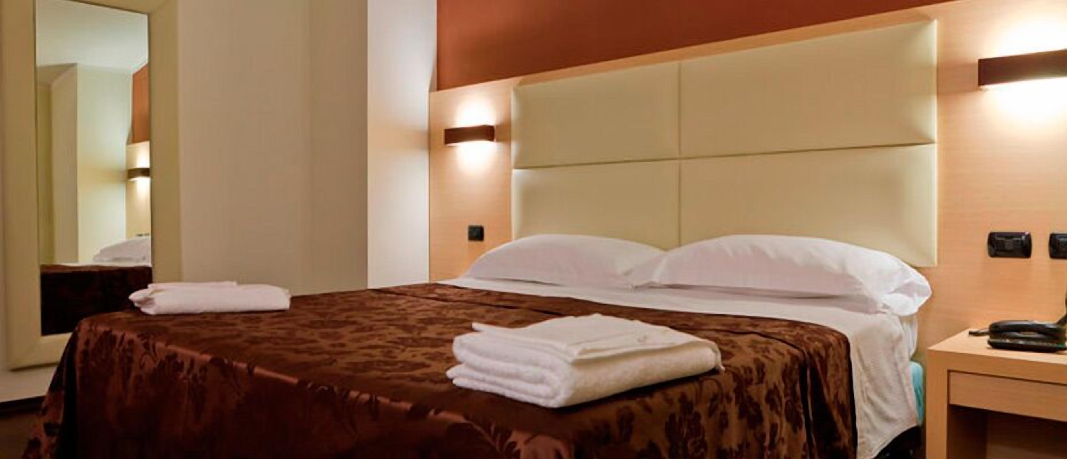 egyptian cotton sheets, premium bedding, down duvets, minibar