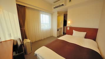 Peralatan tempat tidur premium, meja, seterika/papan seterika