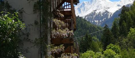 Quang cảnh nhìn từ nơi lưu trú