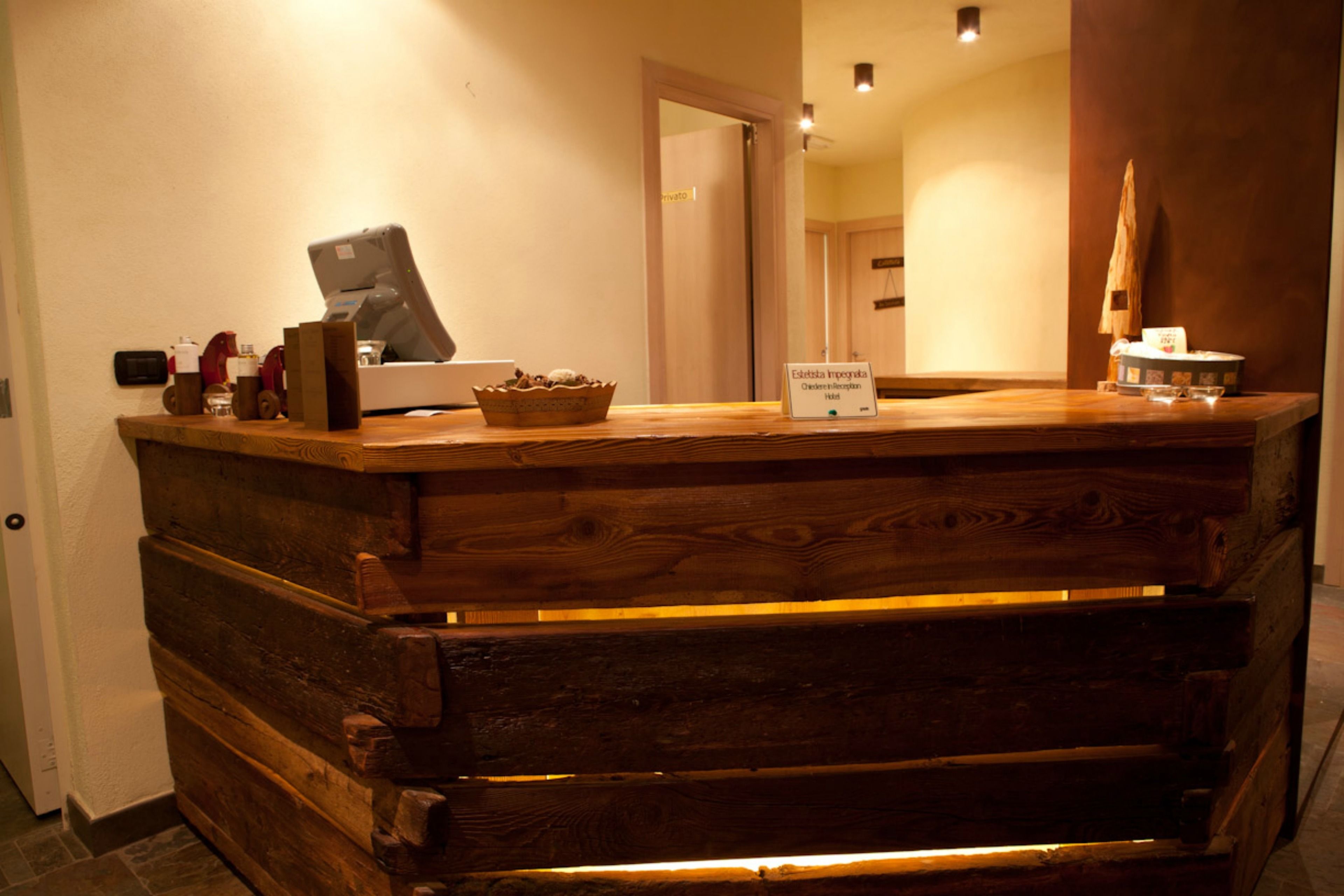 couples treatment room(s), sauna, hot tub, steam room