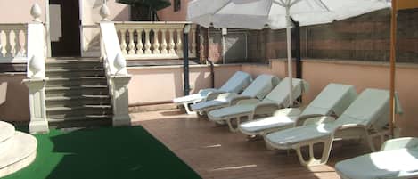Sundeck