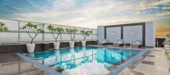 Country Inn & Suites by Radisson, Gurugram Sector 12