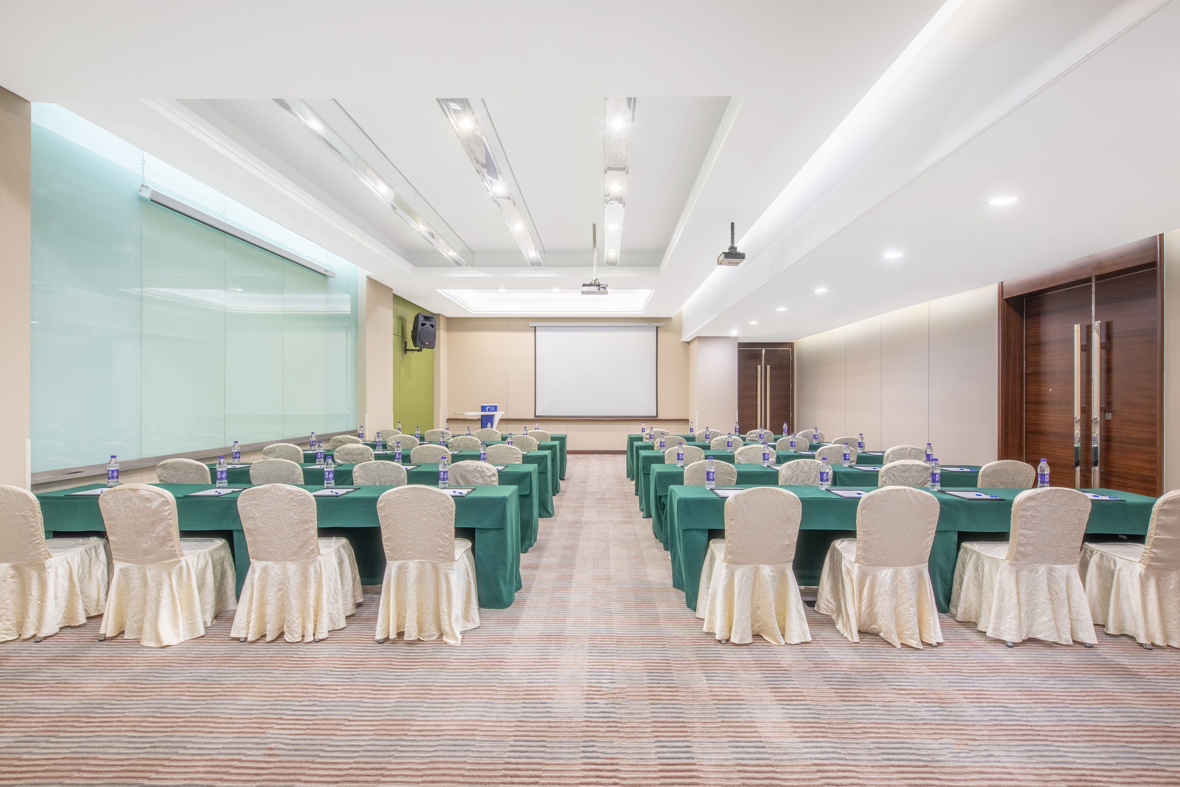 Photo - Holiday Inn Express Beijing Dongzhimen by IHG