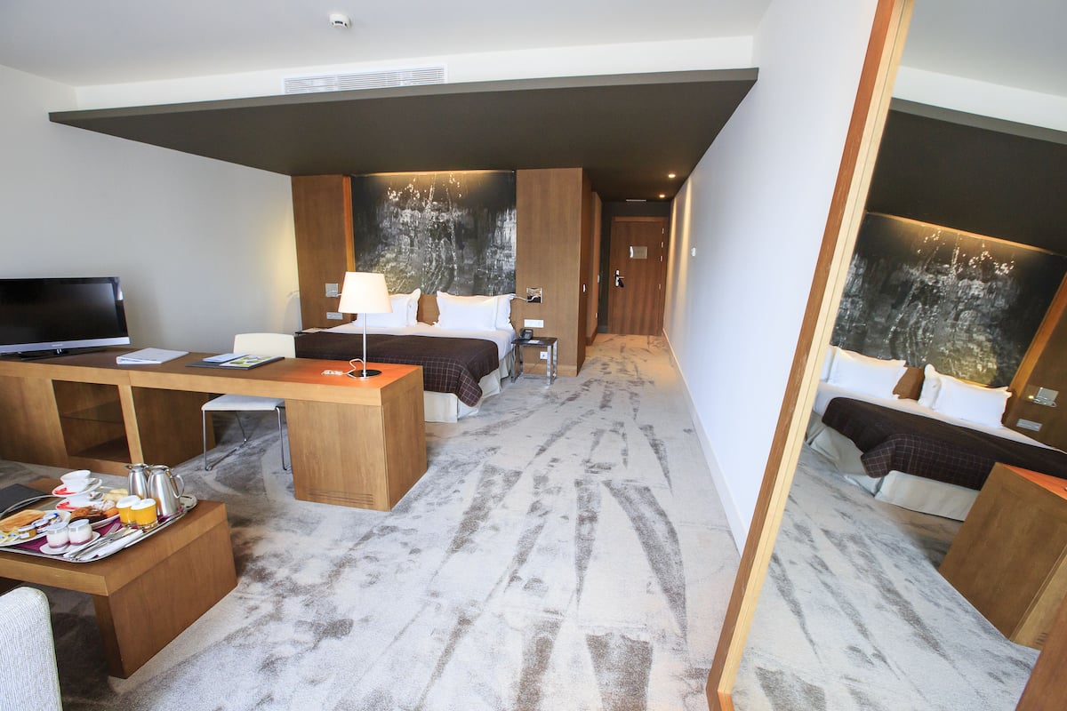 minibar, in-room safe, desk, soundproofing