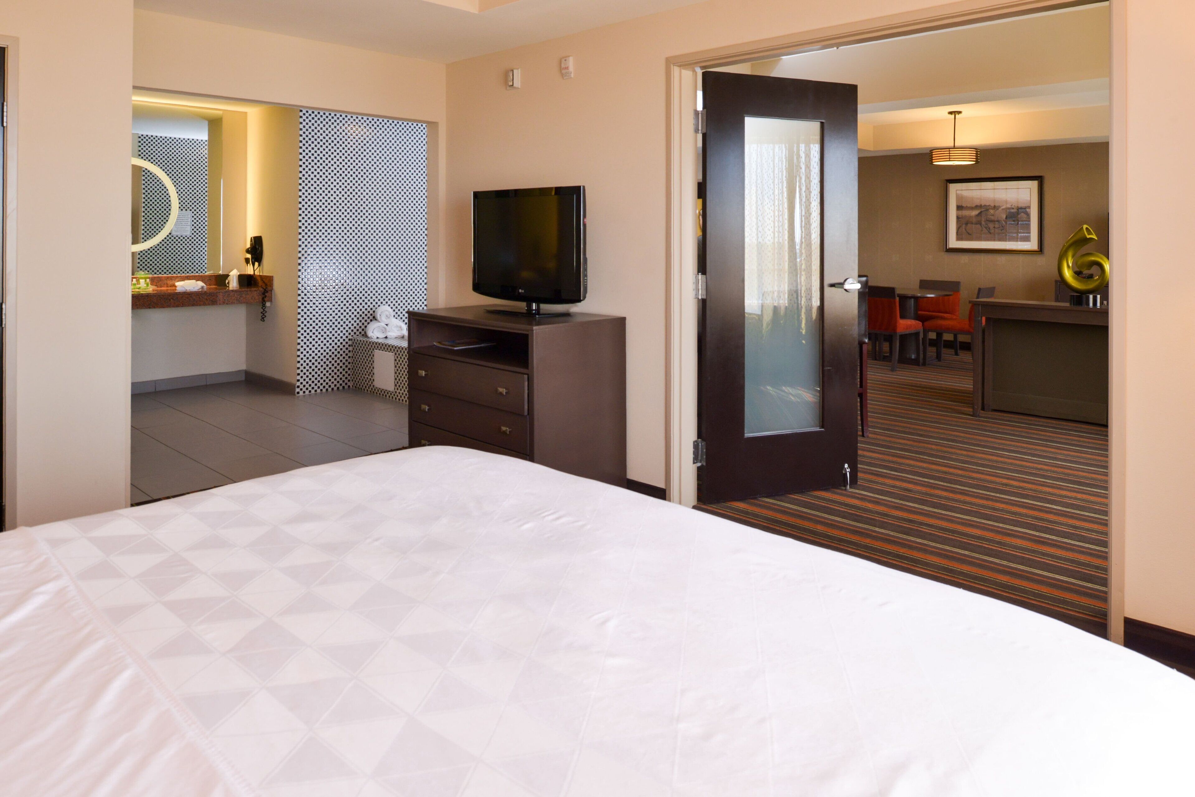 suite, 1 king bed | pillow-top beds, individually furnished, desk, blackout curtains
