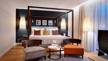 Premium bedding, in-room safe, desk, laptop workspace