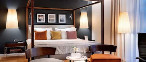 Premium bedding, in-room safe, desk, laptop workspace