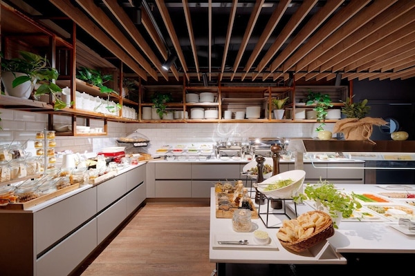 Breakfast, lunch, dinner served; Polish cuisine