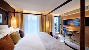 Premium Room, 1 King Bed