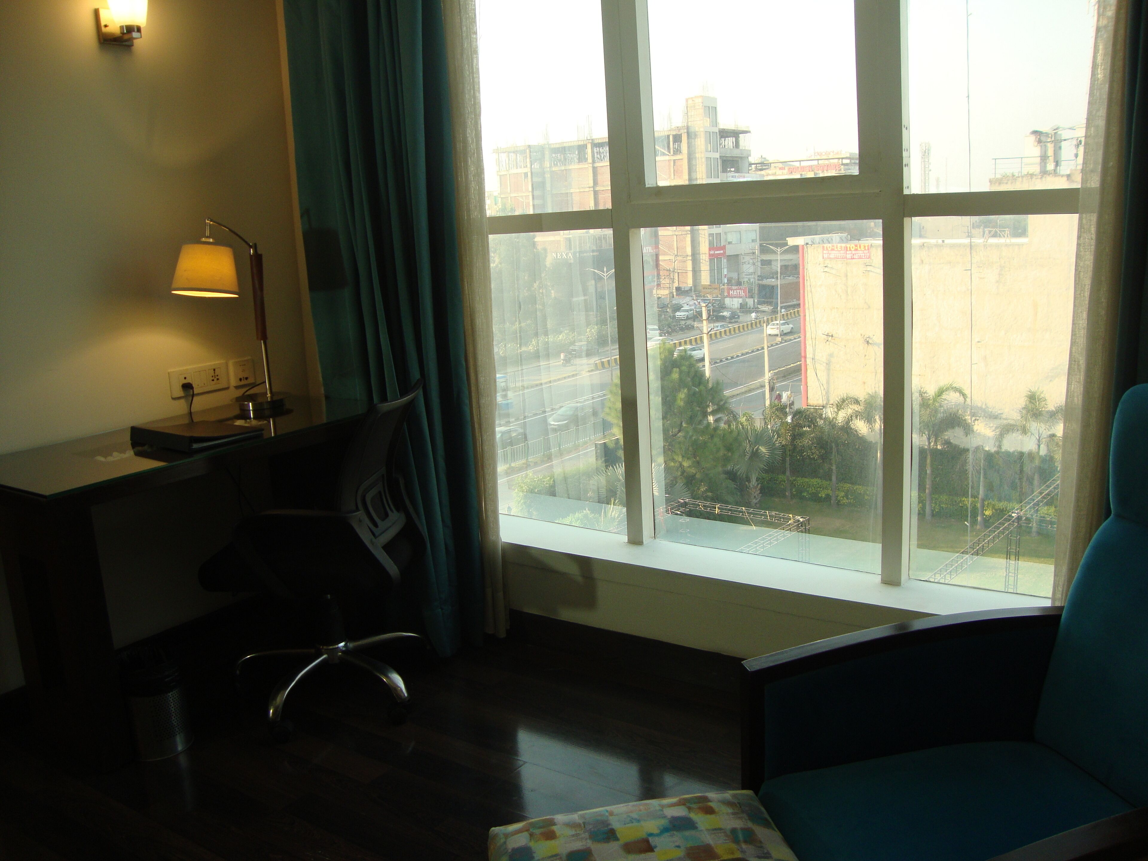 suite, 1 king bed, park view | street view