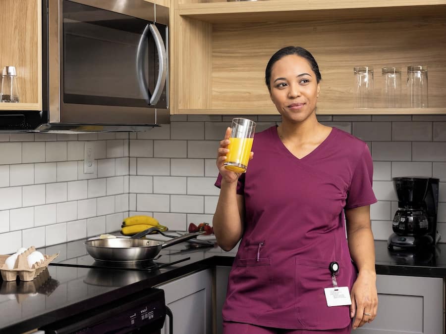 Full-sized fridge, microwave, stovetop, dishwasher