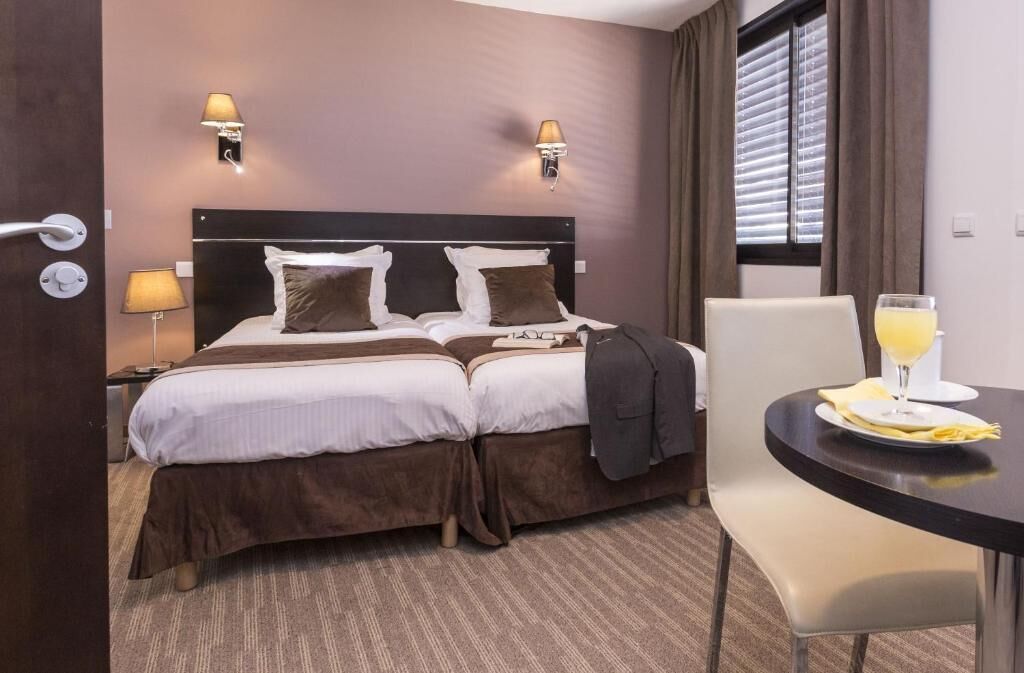 Basic-Studio, 2 Einzelbetten (2 People) | Zimmersafe, Schreibtisch, laptopgeeigneter Arbeitsplatz