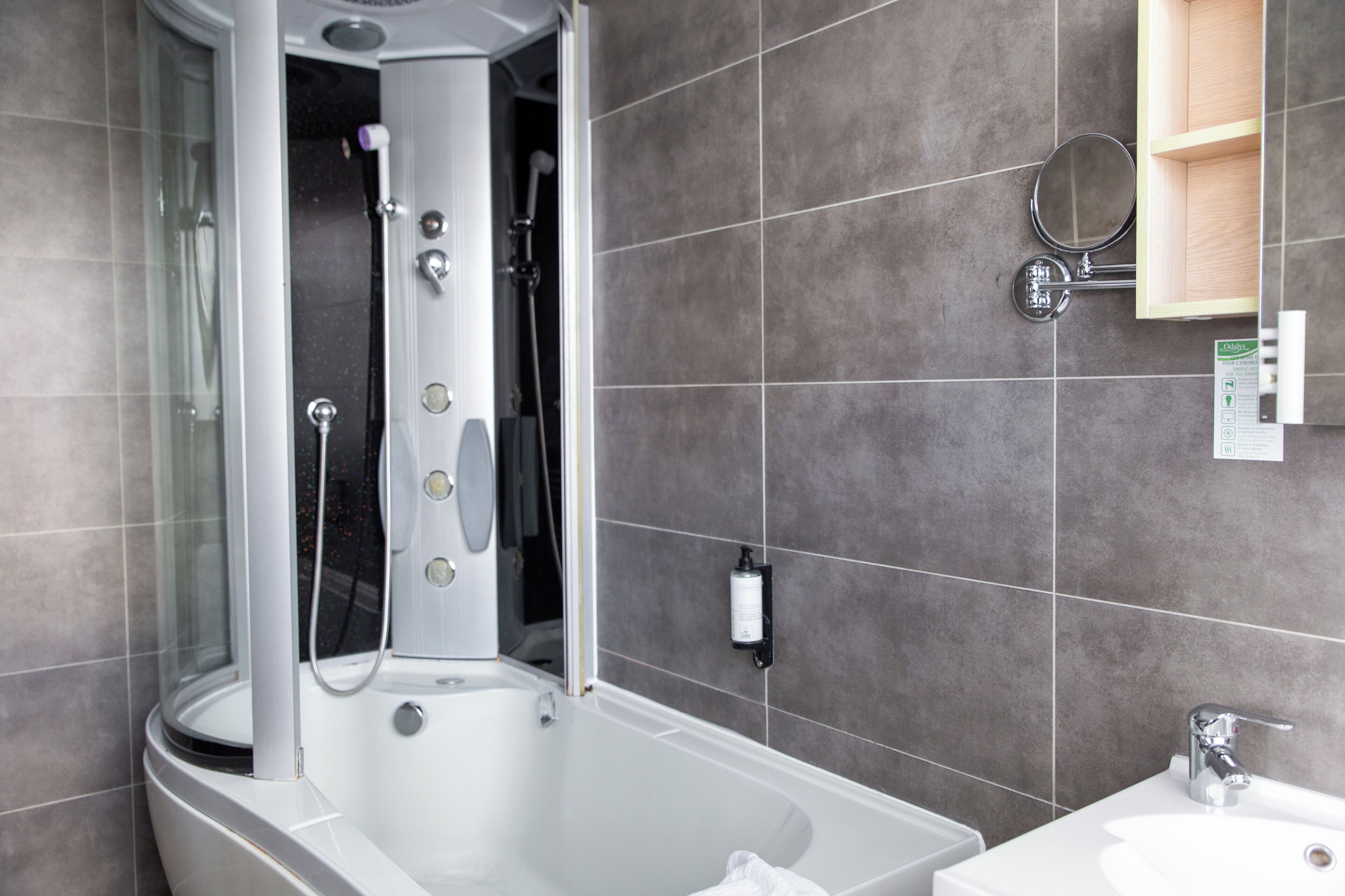Free toiletries, towels