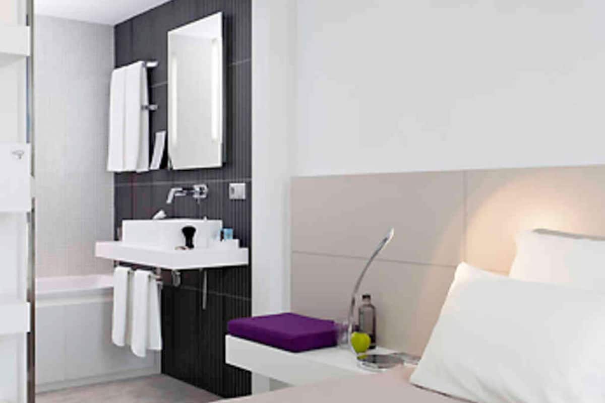 Premium bedding, down comforters, minibar, in-room safe