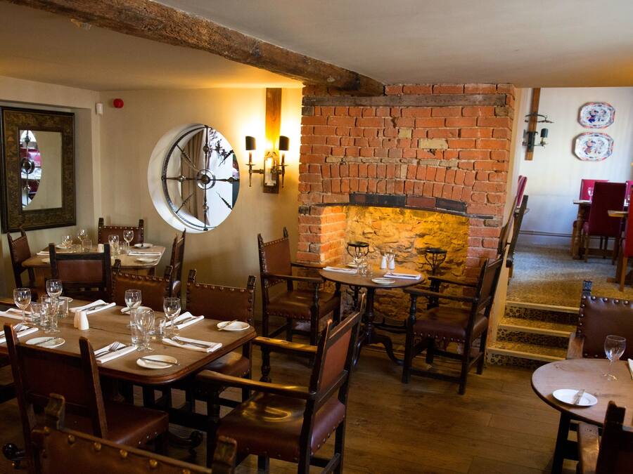 Breakfast, lunch, dinner served; British cuisine, garden views