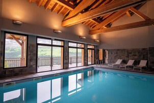 Una piscina techada