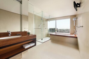 Badewanne und Dusche (separat), Komfortbadewanne, Regendusche