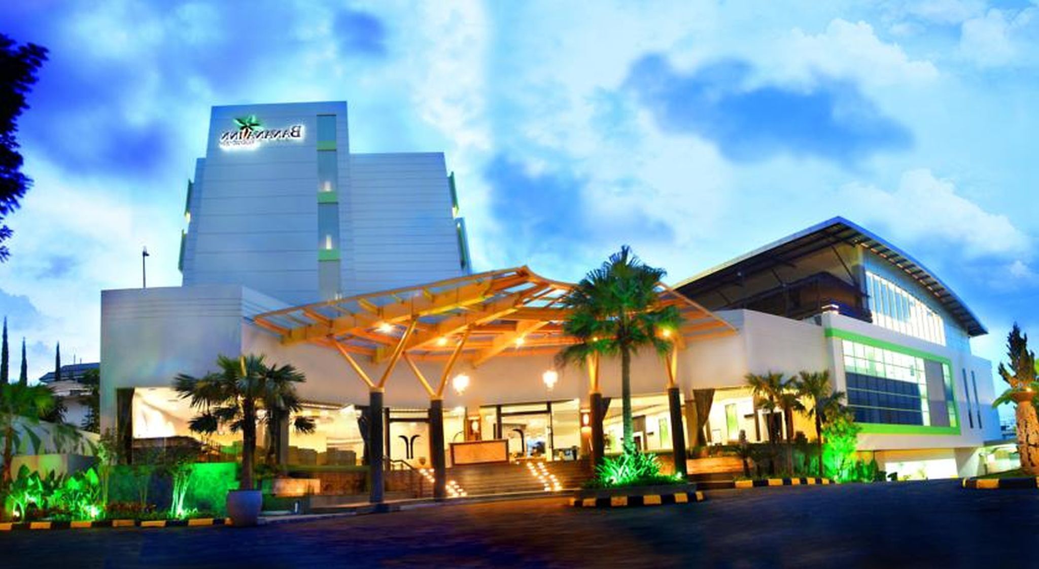 المنشأة من الخارج