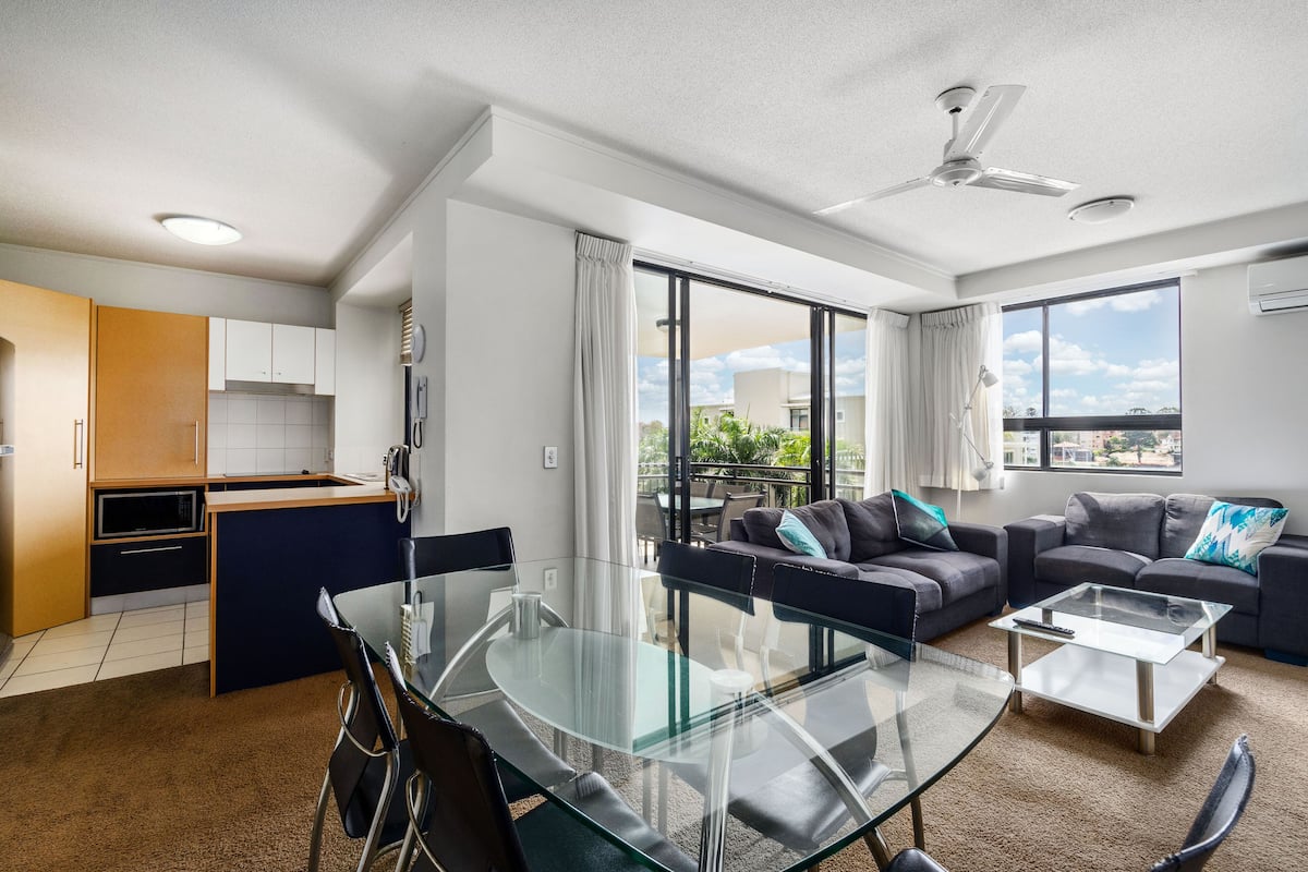 Apartment, 2 Bedrooms | Living room | Flat-screen TV, DVD player